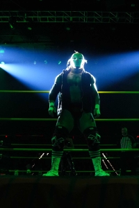 TNAiMPACT2507_EricYoung_w-_TheNorthernArmory_vs_JoshAlexander-WM-2.jpg