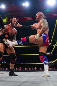 TNAiMPACT2507_EricYoung_w-_TheNorthernArmory_vs_JoshAlexander-WM-31.jpg