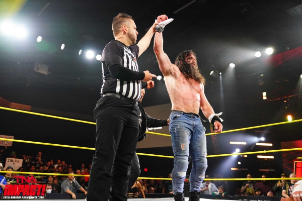 TNAiMPACT2510_Elijah_vs_BrianMyers_w-_AlishaEdwards_TheSystem_JoeHendry-WM-30.jpg