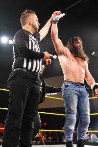 TNAiMPACT2510_Elijah_vs_BrianMyers_w-_AlishaEdwards_TheSystem_JoeHendry-WM-30.jpg