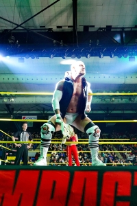 TNAiMPACT2513_EricYoung_w-_TheNorthernArmory_vs_AceAustin-WM-4.jpg