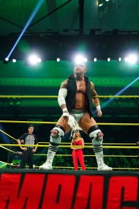 TNAiMPACT2513_EricYoung_w-_TheNorthernArmory_vs_AceAustin-WM-5.jpg