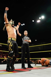 TNAiMPACT2516_JasonHotch_w-_TashaSteelz_vs_Laredo-WM-35.jpg