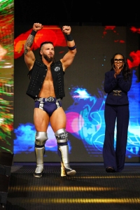 TNAiMPACT2516_JasonHotch_w-_TashaSteelz_vs_Laredo-WM-4.jpg