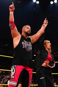 TNAiMPACT2521_JakePainter_vs_EddieEdwards_w-_AlishaEdwards-WM-16.jpg