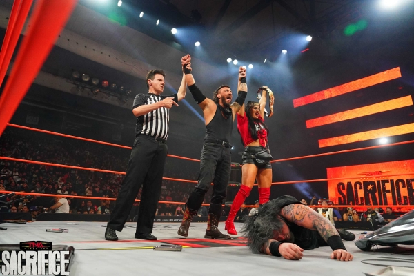 TNASacrifice2025_SamiCallihan_vs_ManceWarner_w-_StephDeLander-WM-34.jpg