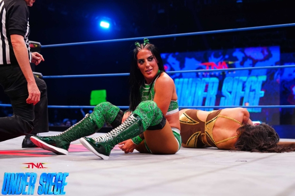 TNAUnderSiege2025_TessaBlanchard_w_RobertStone_vs_AriannaGrace_w-_SantinoMarella-WM-36.jpg