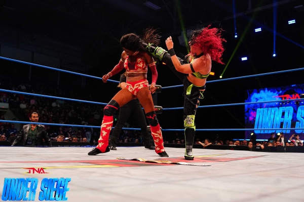 TNAUnderSiege2025_VictoriaCrawford_w-_RobertStone_vs_MashaSlamovich-WM-23.jpg