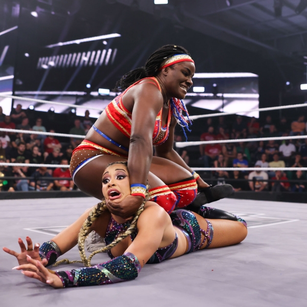 Click to view full size image
==============
35_NXT_11042025BR_33977.jpg 35_NXT_11042025BR_33977.jpg