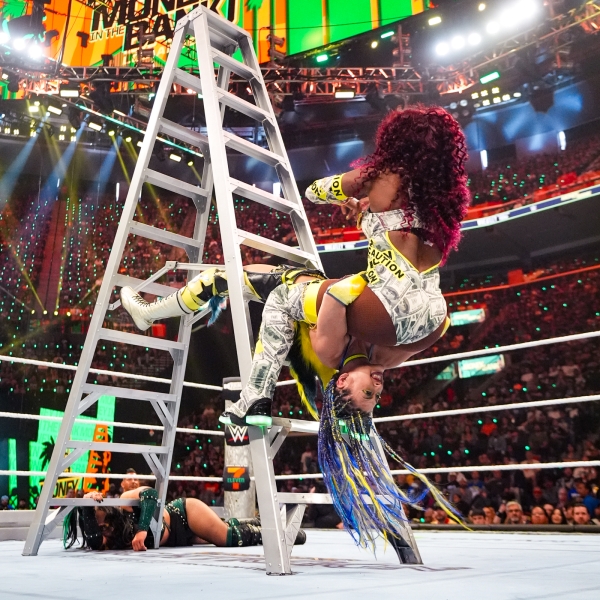 Click to view full size image
==============
023_MITB_06072025HM_38061--df7cdab27307707be534b5fadb61332d.jpg 023_MITB_06072025HM_38061--df7cdab27307707be534b5fadb61332d.jpg