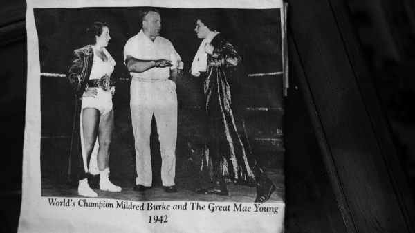 Click to view full size image
==============
014_MAE_YOUNG--f42b4d52e5f0ea40bc8e4e50148b5fc7.jpg 014_MAE_YOUNG--f42b4d52e5f0ea40bc8e4e50148b5fc7.jpg