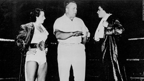 Click to view full size image
==============
Moolah_026--0c547bbcb82e6da8f1347a2dda2f76ad.jpg Moolah_026--0c547bbcb82e6da8f1347a2dda2f76ad.jpg